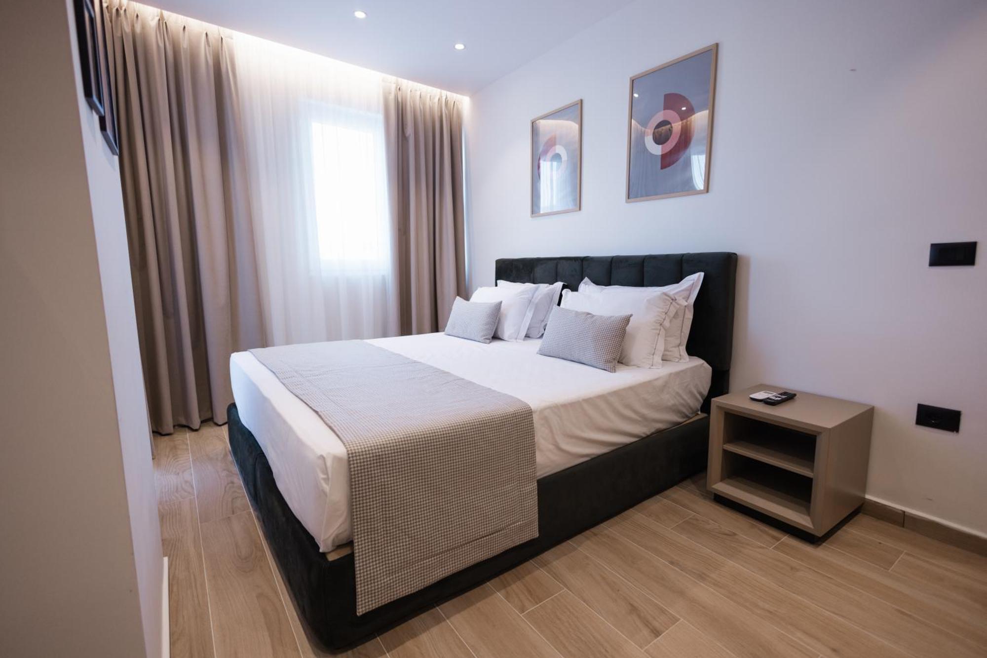 Apartment Blutique & Balconies Golem (Tirana)