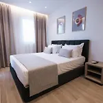 Blutique Apartments & Balconies