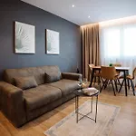 Blutique Apartments & Balconies