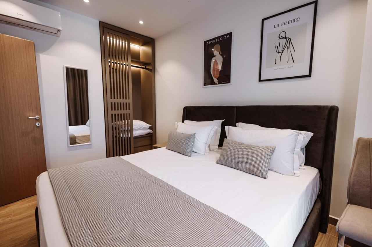 Blutique & Balconies Apartament *